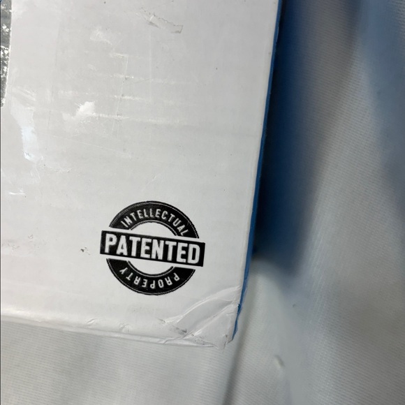 Popular Mechanics Battery Recharger disposable & rechargeable battery charger - Picture 3 of 14